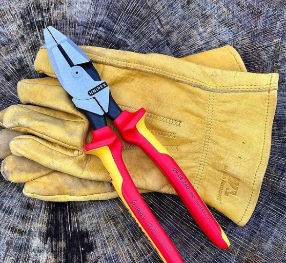 Kìm cách điện KNIPEX thực sự an toàn đến đâu?