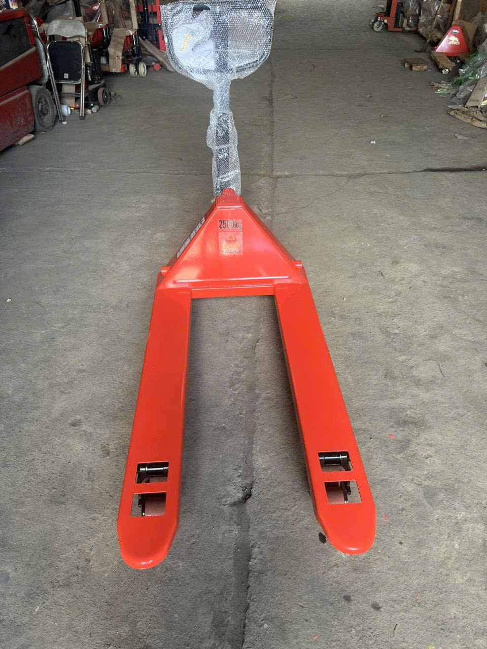 xe nâng tay Niuli 2,5 tấn