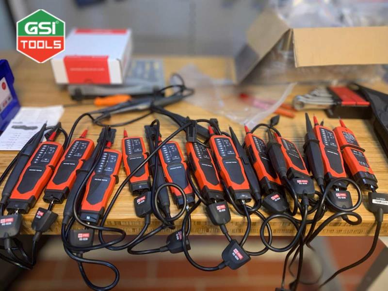 máy kiểm tra điện áp RS PRo
