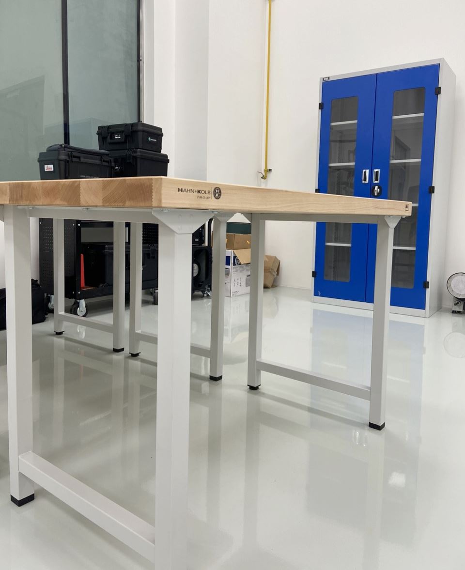 b&agrave;n l&agrave;m việc kỹ thuật loại ngắn GSI ph&acirc;n phối